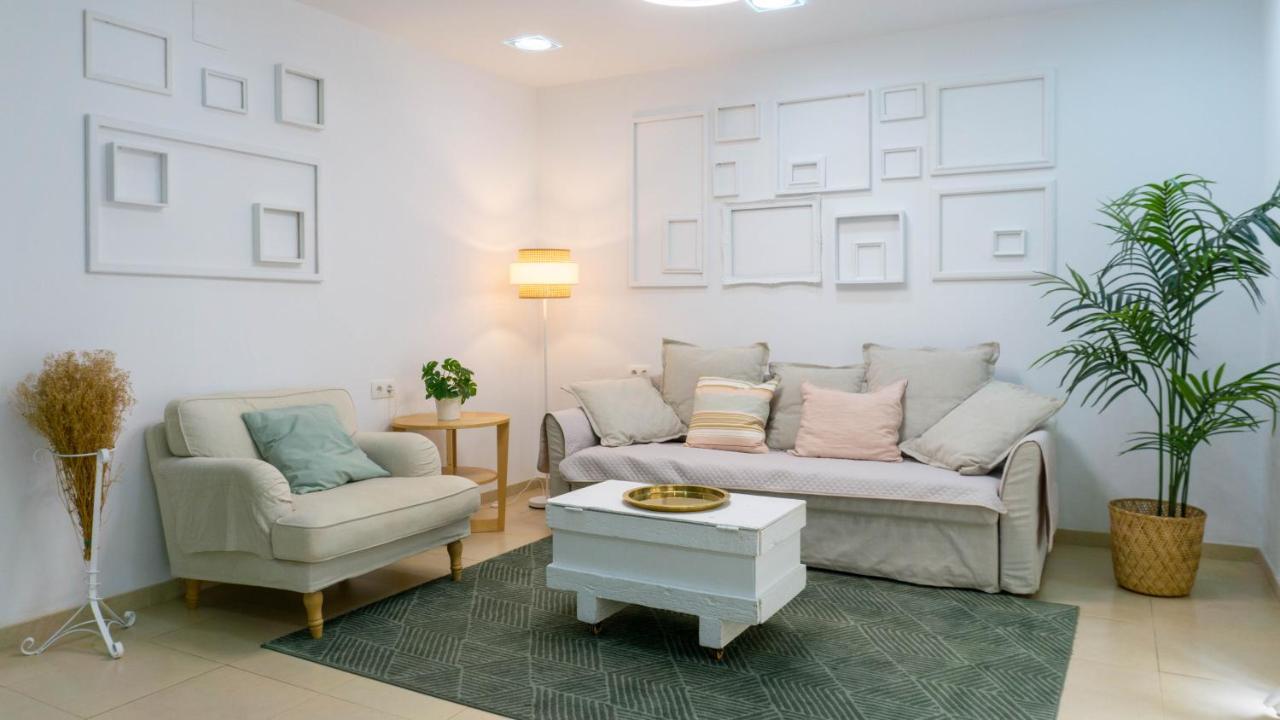 Apartment Caleta Beach Malaga Exterior photo